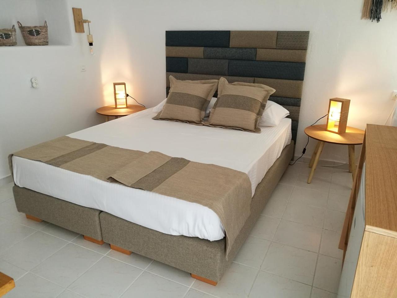 Gerania Milos Apartamento Adamantas  Exterior foto