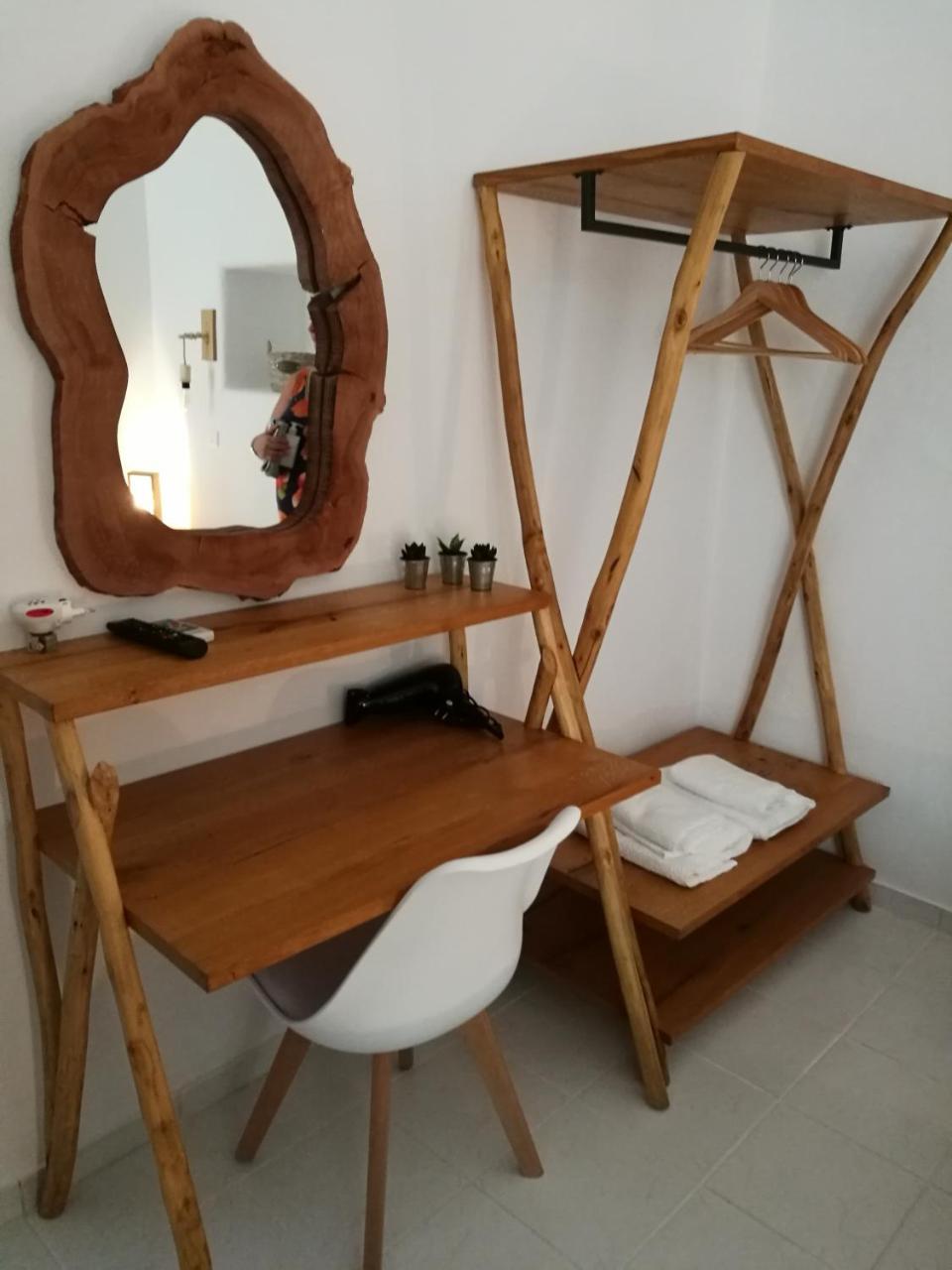 Gerania Milos Apartamento Adamantas  Exterior foto