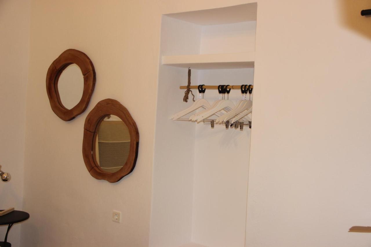 Gerania Milos Apartamento Adamantas  Exterior foto