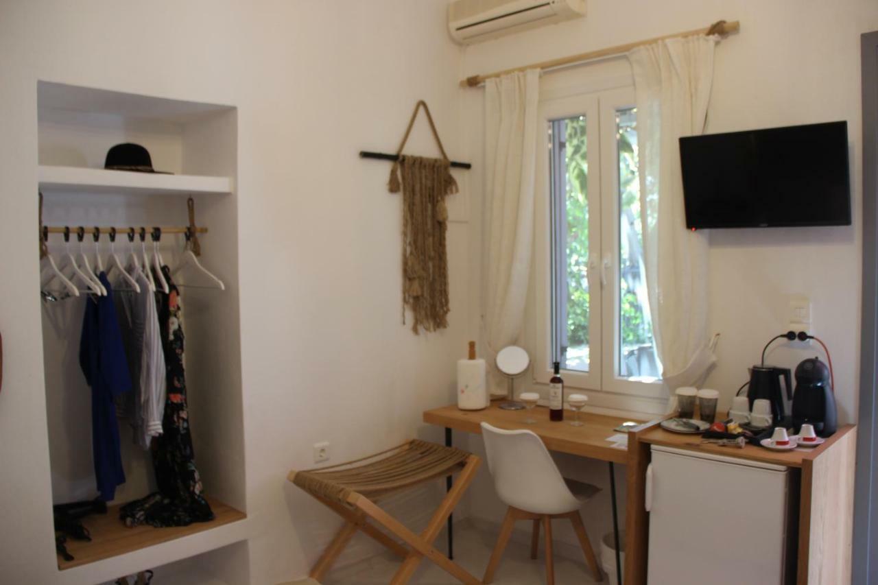 Gerania Milos Apartamento Adamantas  Exterior foto