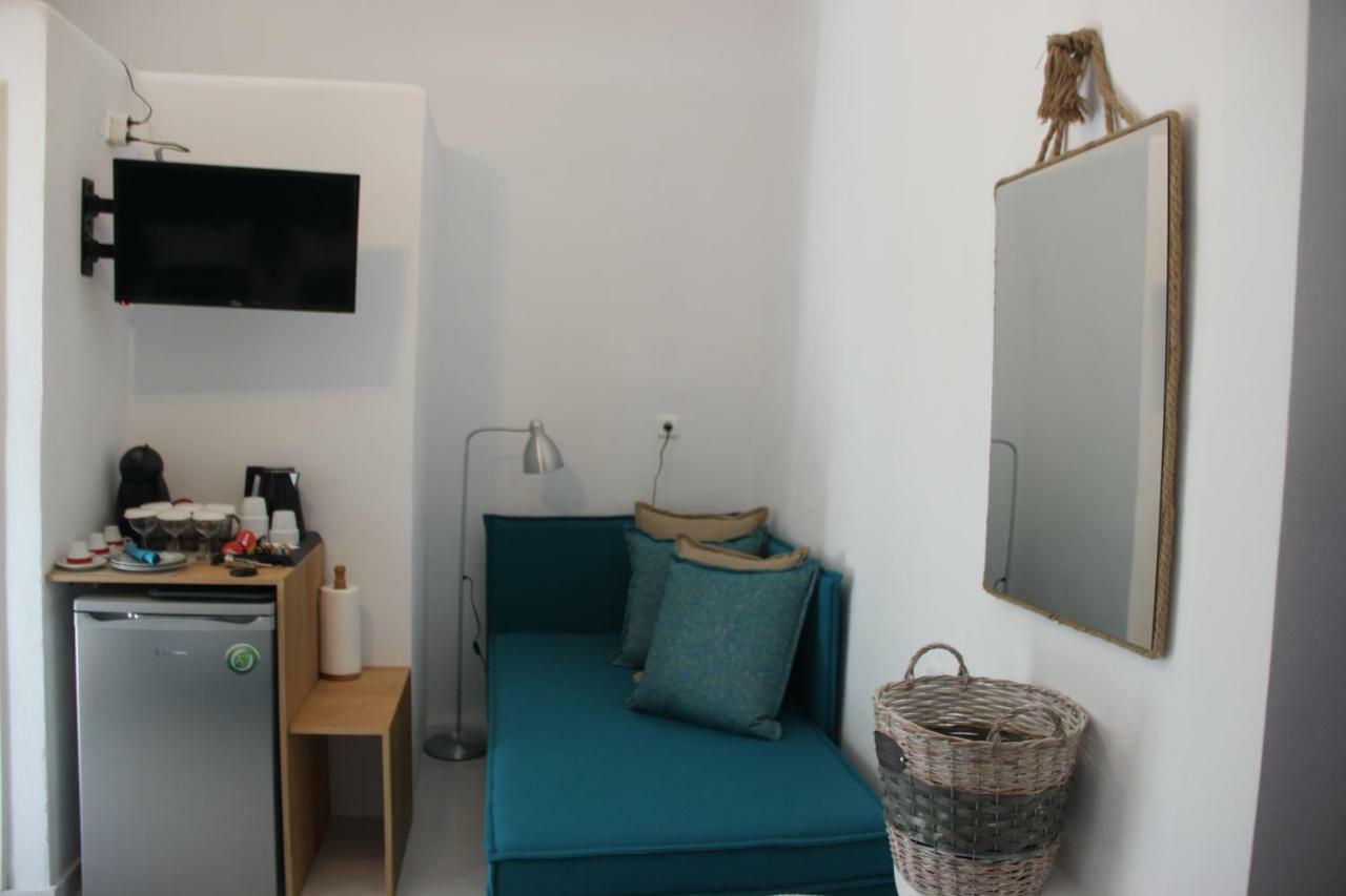 Gerania Milos Apartamento Adamantas  Exterior foto